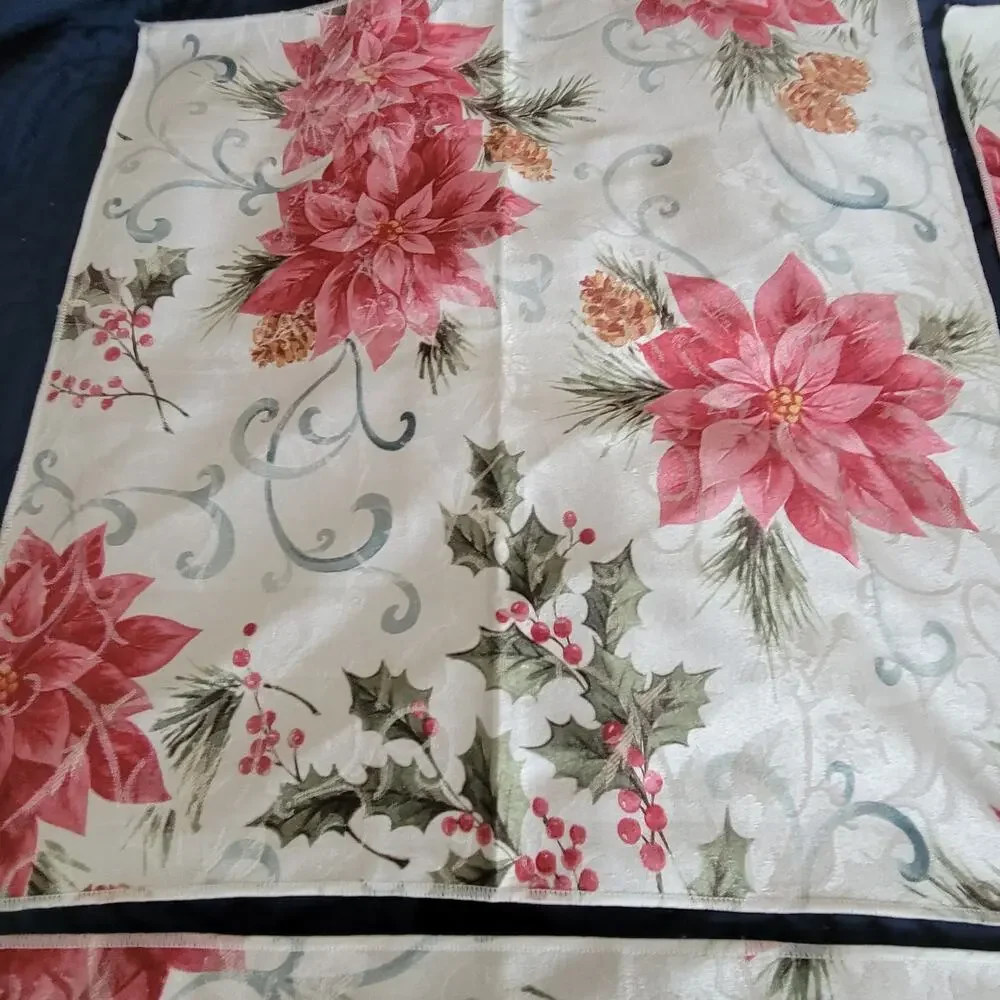 Poinsetta Holly Mistletoe Pinecone Patterned Cloth Napkins Christmas‎ Holiday 4